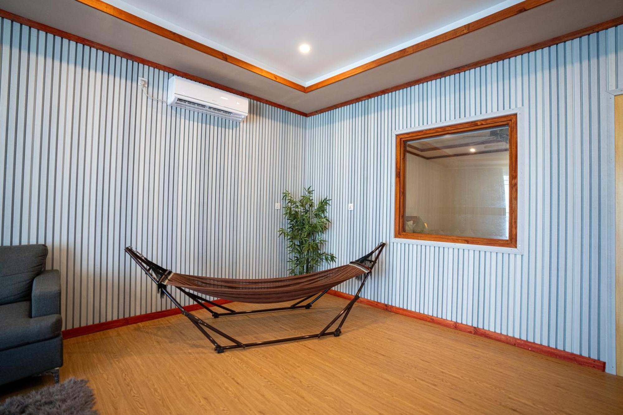 Brennia Maldives Kottefaru