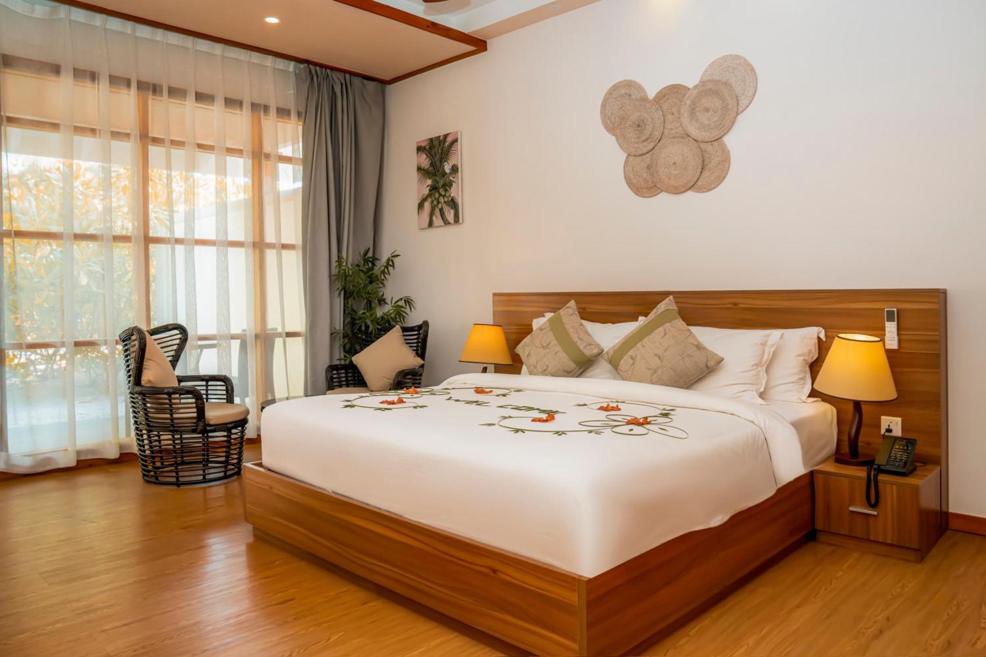 Brennia Maldives 5*