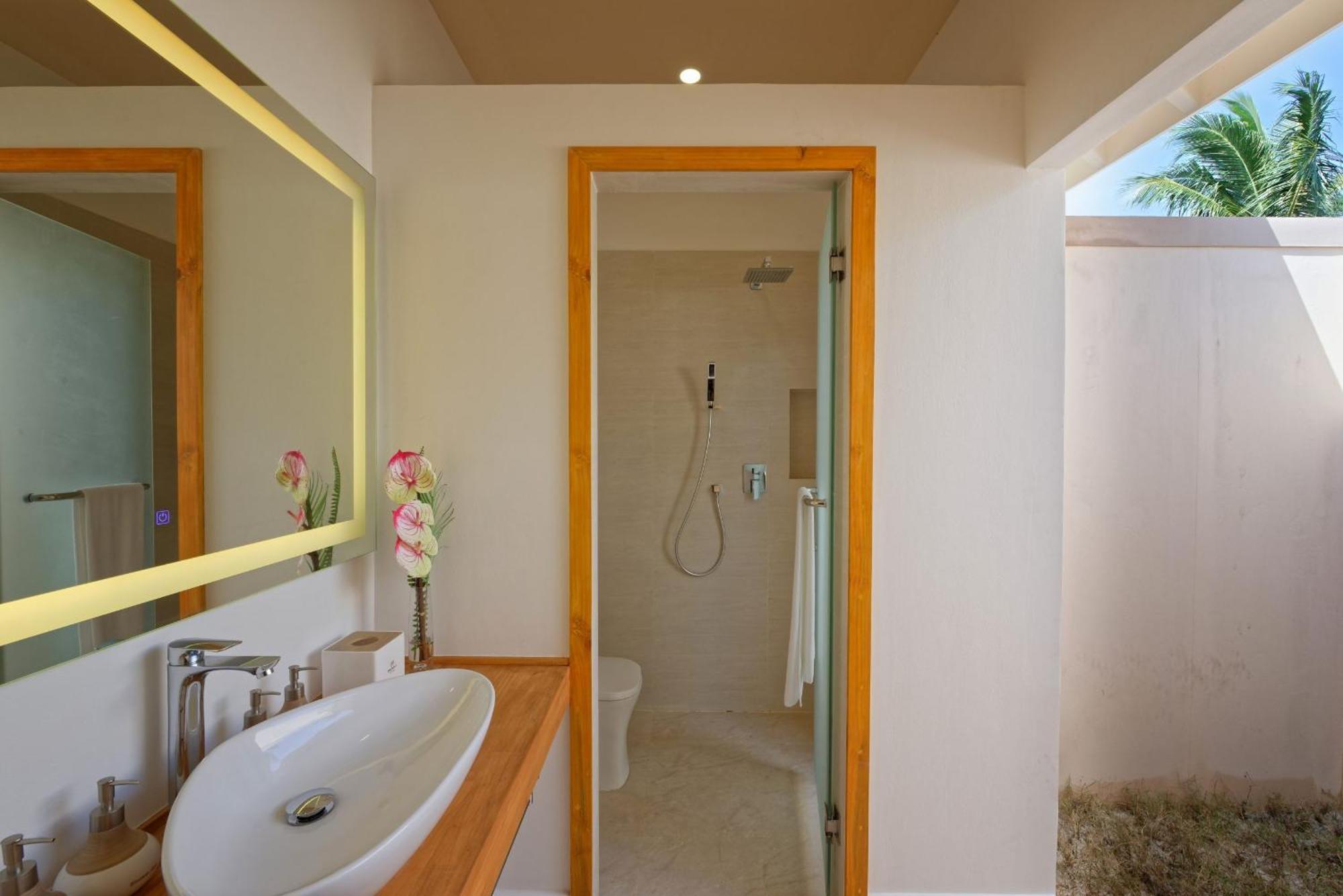 Brennia Maldives 5* Kottefaru