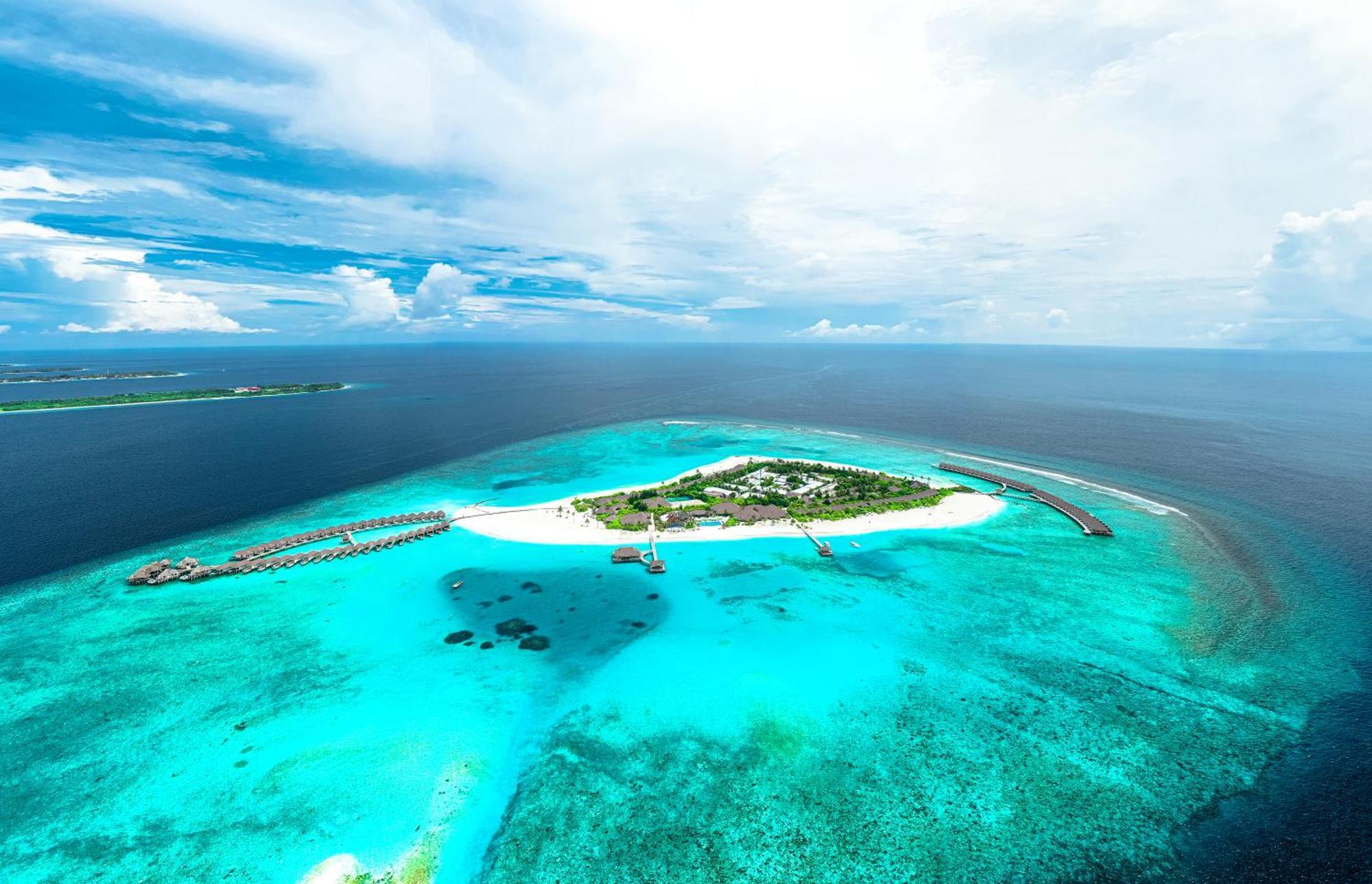 Brennia Maldives Üdülőközpont 5*